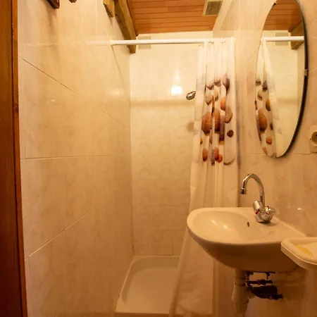 Maison Mitoyenne Avec Wifi, Proche Sarlat, Au Coeur De La Dordogne - Fr-1-616-22 Vakantiehuis Doissat